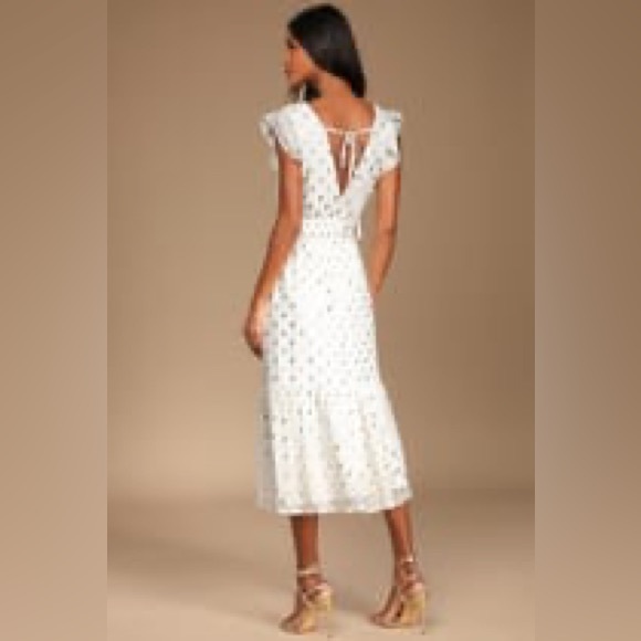 Lulu’s Cause to Celebrate White & Gold Dot Ruffled Tiered MIDI Dress Size M - Picture 3 of 8